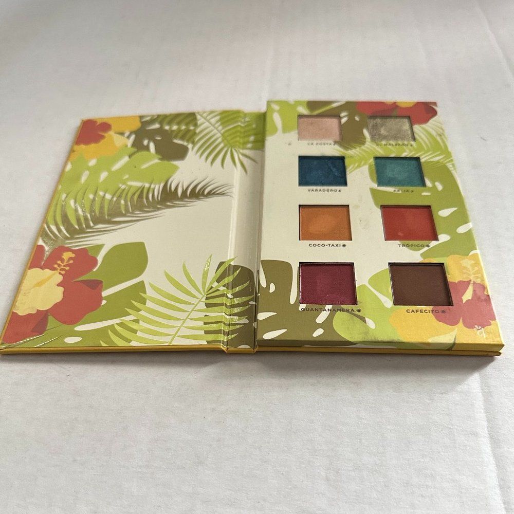 Alamar Cosmetics Reina Del Caribe Eyeshadow palette.